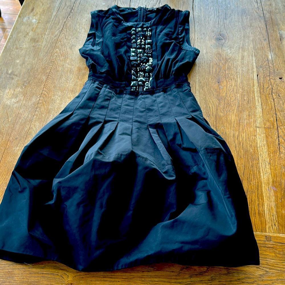 BCBG BLACK SLEEVELESS DRESS